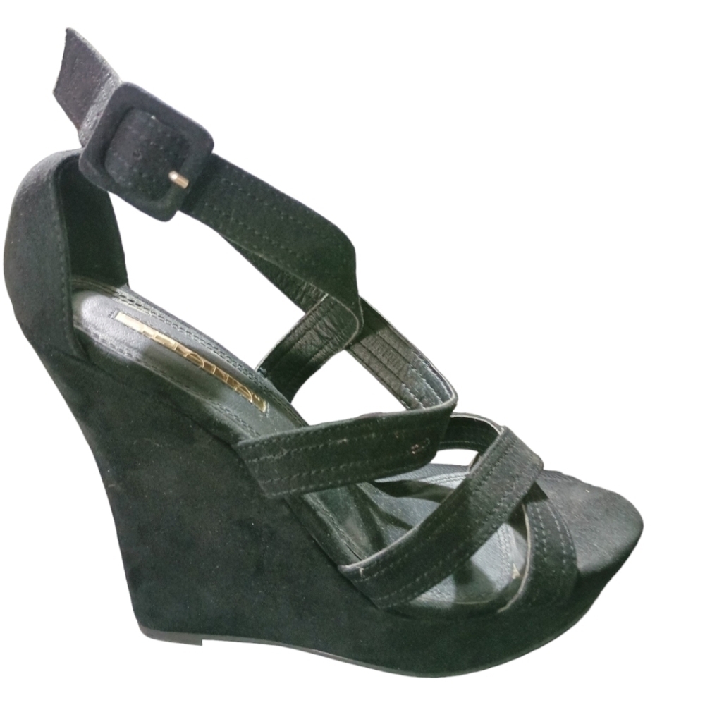 Liliana Black Wedge Strapy Sandals EUC size 8.5